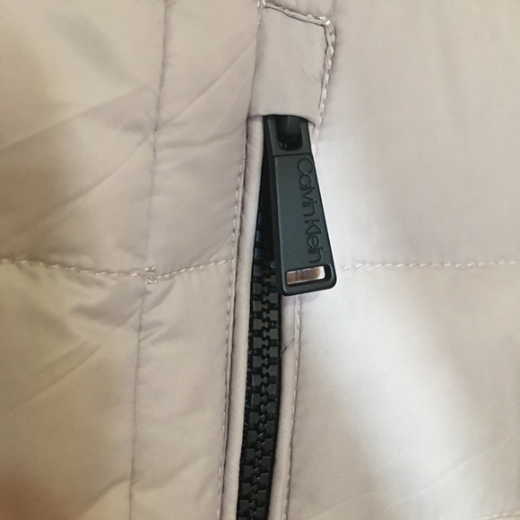 Calvin Klein Performance Vest - Picture 7 of 10